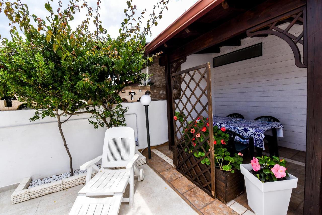 B&B Macchia Mediterranea Сан Пиетро ин Беваня Екстериор снимка