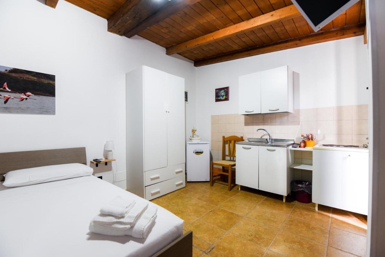 B&B Macchia Mediterranea Сан Пиетро ин Беваня Екстериор снимка